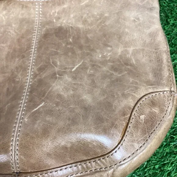 Frye Melissa Scooped Crossbody Hobo Bag Light Tan